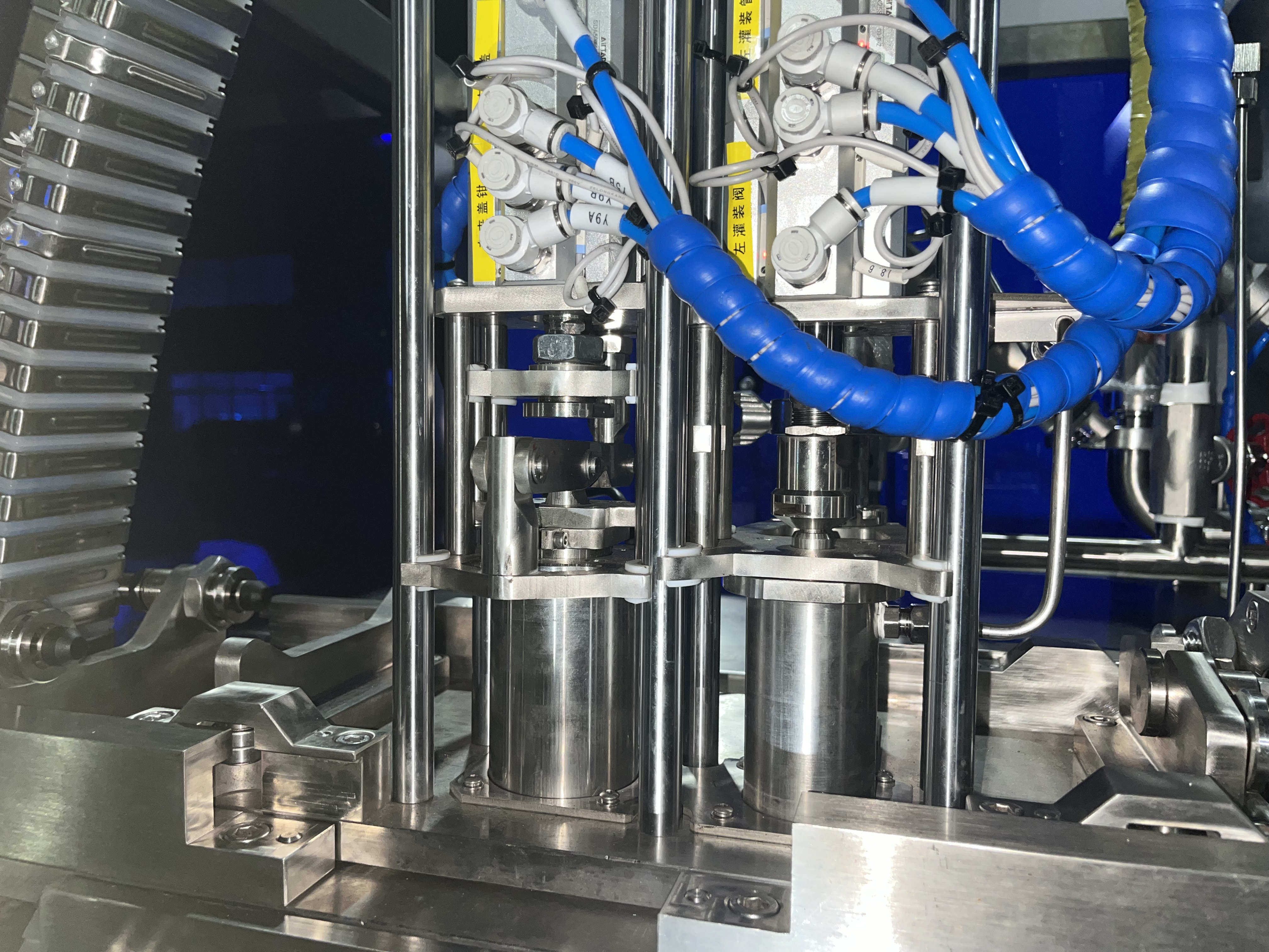 Bib 双头带蒸汽 (3)